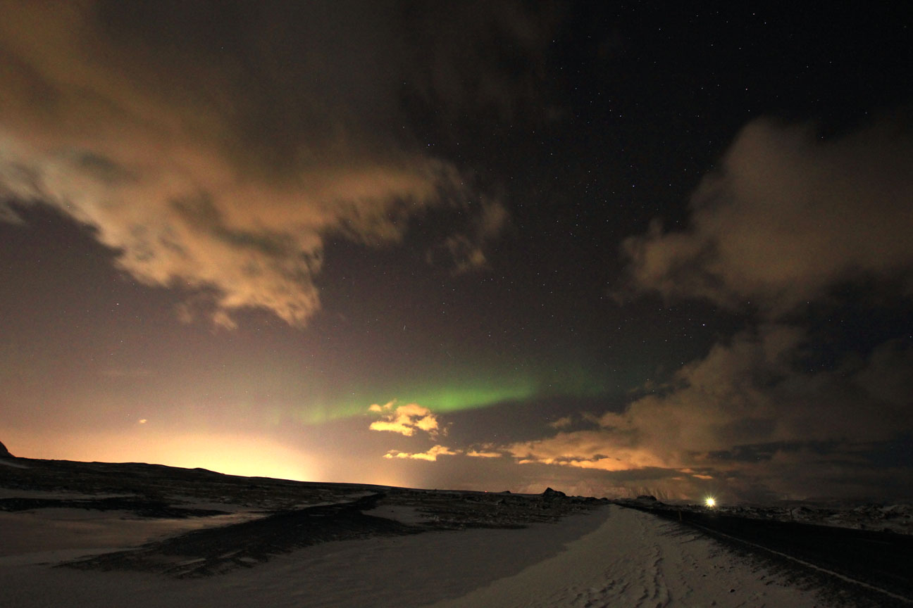 Polarlicht über Reykjavik