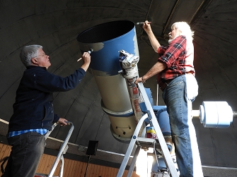 Anstrich Teleskopmontierung, Nov. 2018, Aufnahme Reinhard Schröder