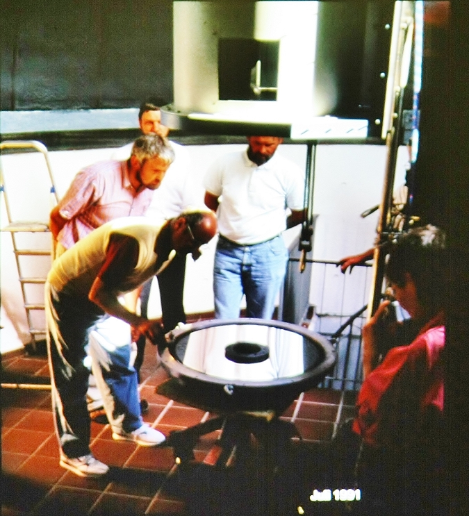 Bau der Sternwarte des NVO, Begutachtung des Teleskopspiegels, 1991